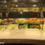 Salat-Bar auf dem Kreuzfahrtschiff MSC Fantasia